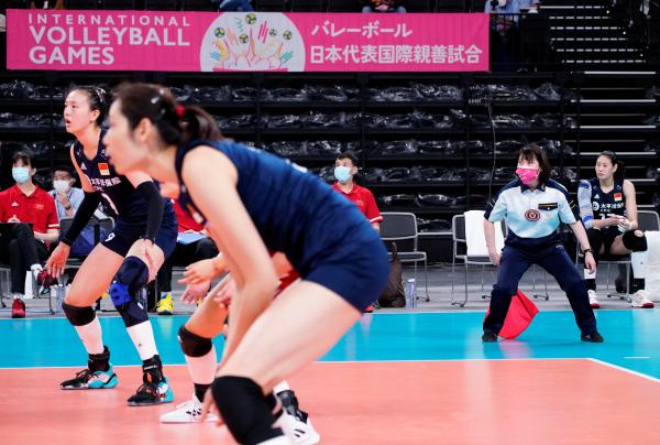 女排中国对日本(时隔580天“复出”首秀获胜！中国女排3比0横扫日本女排)