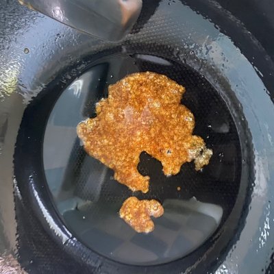 红烧排骨怎样做（排骨买回来这样做比外面的还好吃）