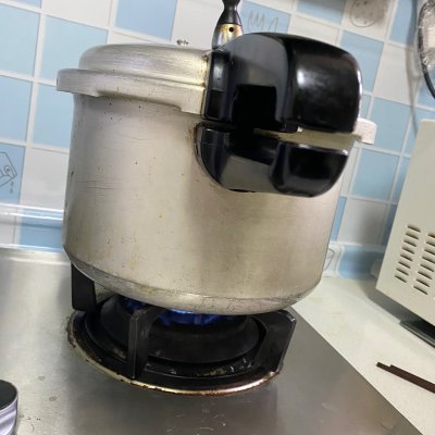 红烧排骨怎样做（排骨买回来这样做比外面的还好吃）