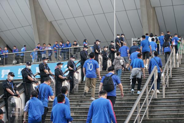 中超德比申花和上港什么时间比(中超上海德比16次交锋，申花3胜5平8负优势不大，扭转趋势就在今晚苏州？)