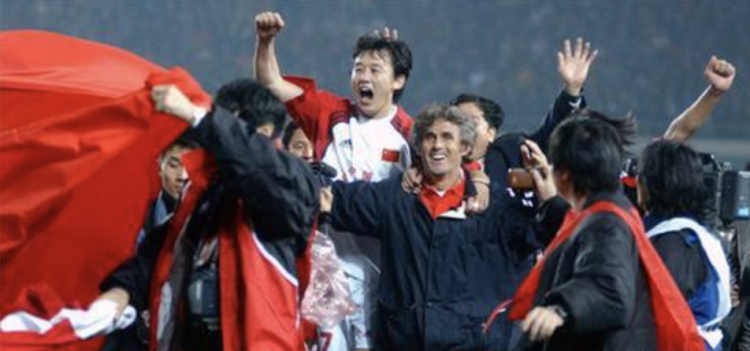 2002年世界杯中國隊首發（國足02世界杯回憶殺：6人執教國字號，黑子已逝，范大將軍成網紅）