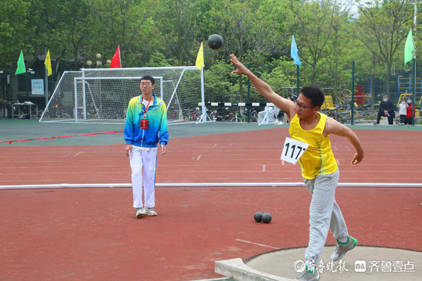 129项比赛展现青春朝气！中国石油大学（华东）举行田径运动会