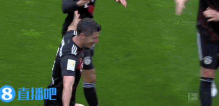 德甲直播哪里看经c77 tv（德甲-莱万进球+失空门穆勒助攻萨内进球 拜仁2-2弗莱堡）