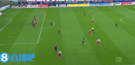 德甲直播哪里看经c77 tv（德甲-莱万进球+失空门穆勒助攻萨内进球 拜仁2-2弗莱堡）