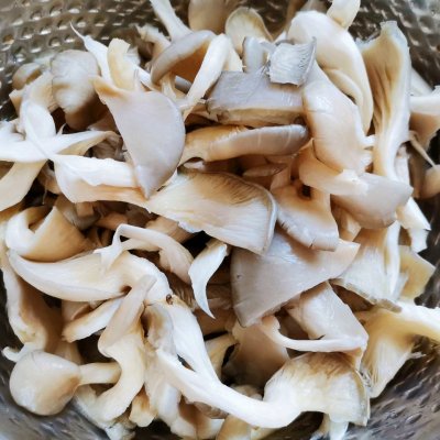 蘑菇怎么炒好吃,蘑菇怎么炒好吃又簡單的做法