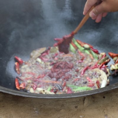 螺丝肉怎么做最好吃（3个诀窍在家也能做香辣螺蛳）