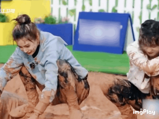 Angelababy被爆退出《跑男》!经纪人发文「B级的难看」
导演删光微博