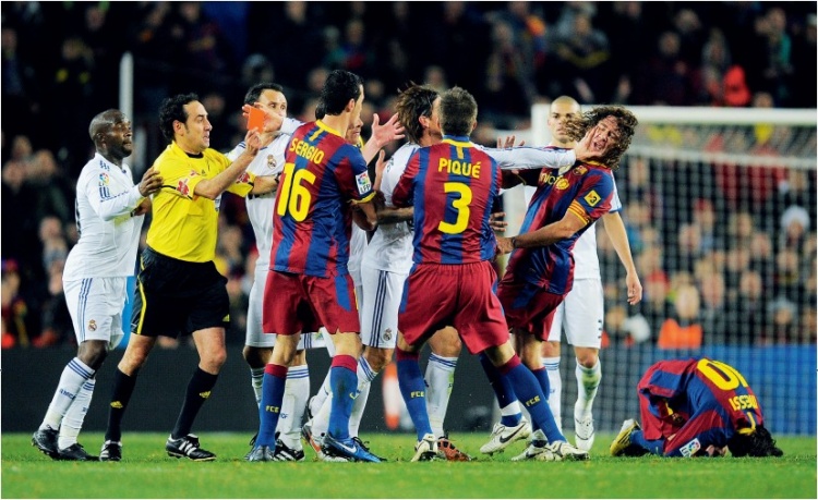 巴萨5比0皇马（《50经典神战》第三十九期 巴塞罗那5-0皇家马德里 噩梦与节日）