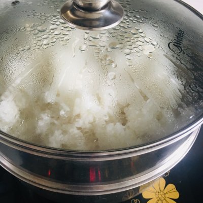隔水蒸米饭(「水哥出品」蒸米饭～超级好吃)