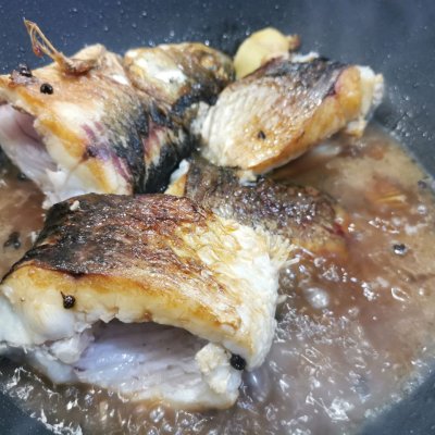 紅燒魚頭的做法,紅燒魚頭的做法 最正宗的做法
