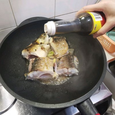 紅燒魚頭的做法,紅燒魚頭的做法 最正宗的做法