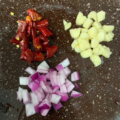 宮保雞丁制作方法,宮保雞丁制作方法及配料