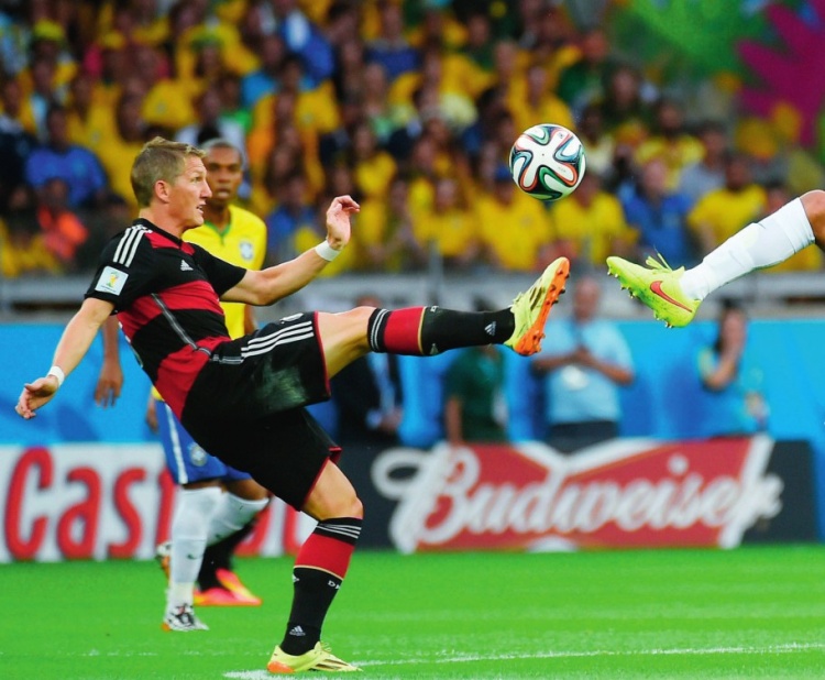 2014世界杯巴西德国央视(《50经典神战》第四十七期 巴西1比7德国 战车碾桑巴)