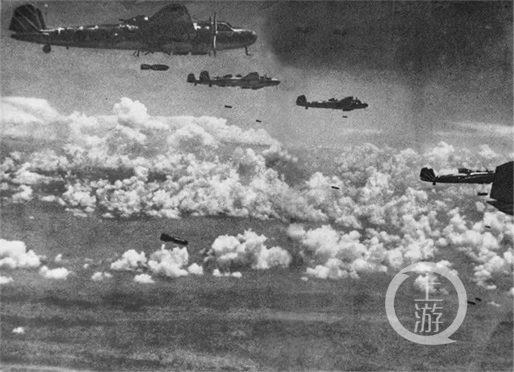 重庆大轰炸(80年前 重庆人民用最原始手段 对抗世界上最野蛮轰炸)