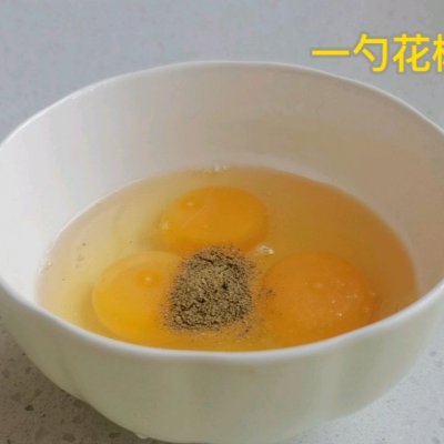 用馒头做披萨怎么做家庭做法（教你做鲜味无敌的馒头披萨）