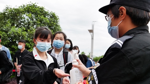 大方一中2017高考成绩(大方一中2021年高考喜报)-友友