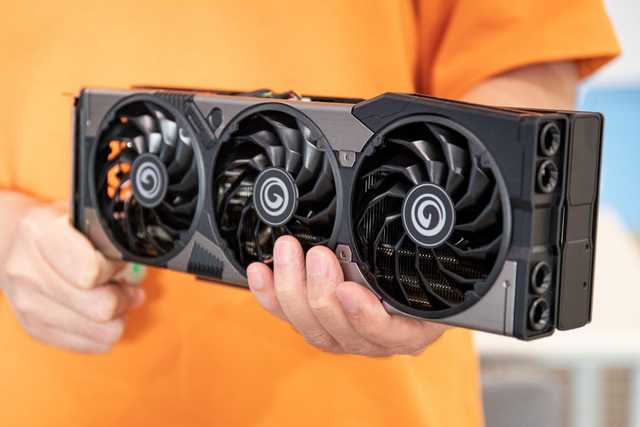 这把“枪”有点小猛——影驰 GeForce RTX 3070 Ti黑将 OC评测