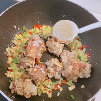 椒鹽排骨的做法,椒鹽排骨的做法 家常