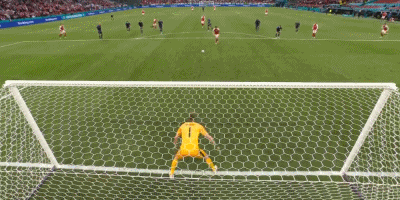 欧洲杯丹麦vs芬兰直播图文（丹麦0-1芬兰，芬兰欧洲杯首球，埃里克森休克后已状态稳定）