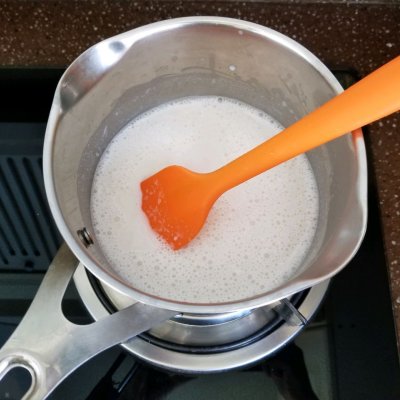 杏仁豆腐制作教程（手把手教你做超好吃的老北京杏仁豆腐）