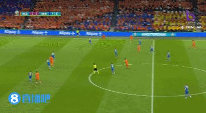 维纳尔杜姆破僵，荷兰1-0领先乌克兰