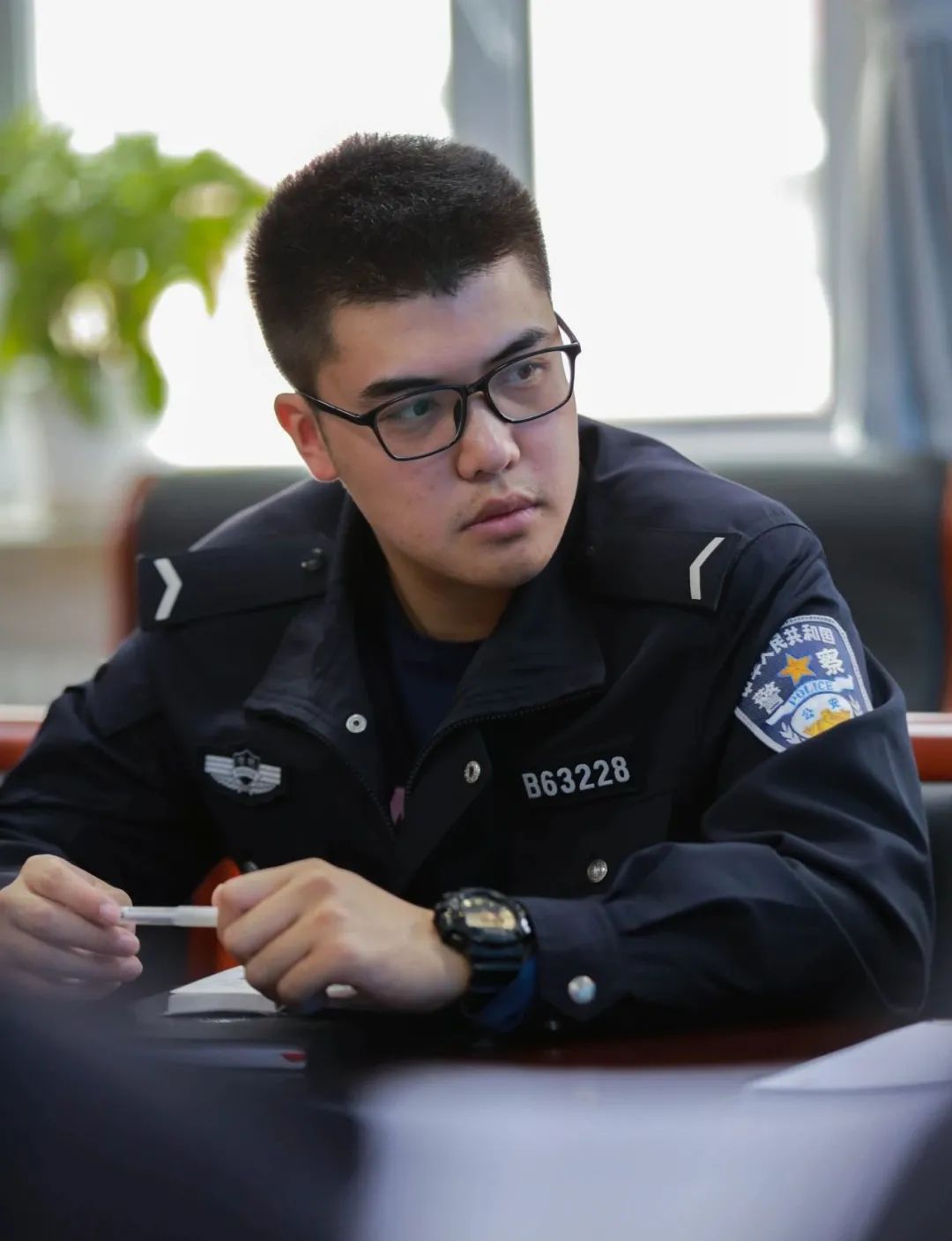 13关于警察男朋友的微信说说配图「文案」 _qq说说网