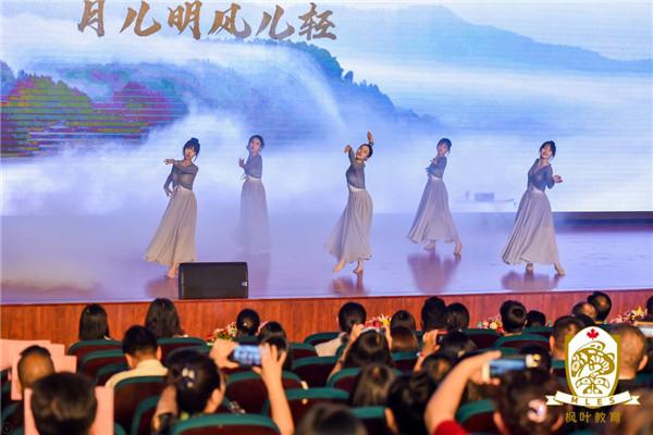 天津泰达枫叶国际学校（青春不散场 乘“枫”再启航-天津泰达枫叶国际学校毕业升学再创佳绩）