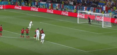 半场：葡萄牙1-1法国，C罗主罚破门，本泽马点射扳平