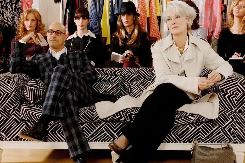 衣柜电影好看吗 _晶羽科技