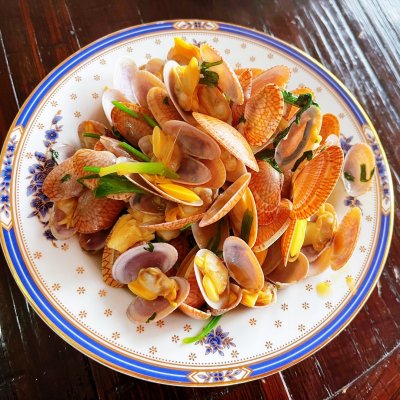 5分钟就能做好的葱姜爆炒油蛤.,简单又好吃