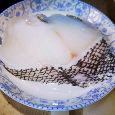 清蒸雪鱼怎样做最好吃（老少皆宜的清蒸雪鱼做法）