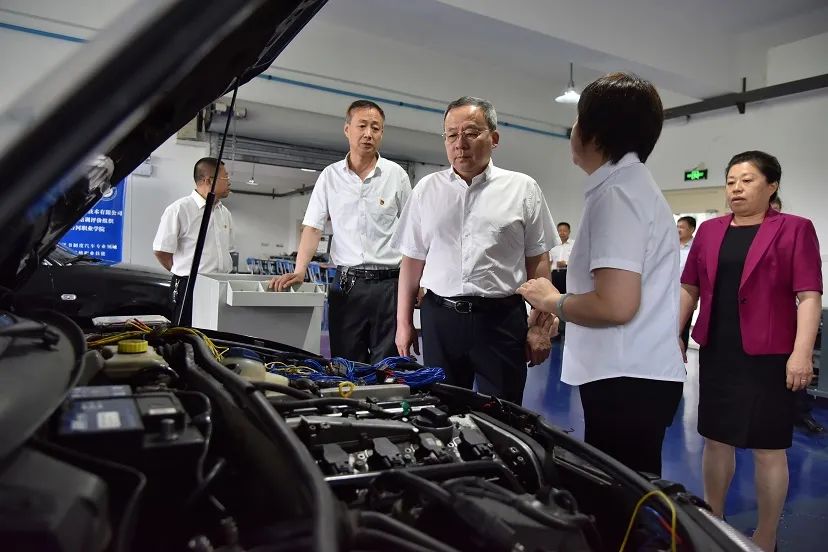 王文力到七台河职业技师学院调研