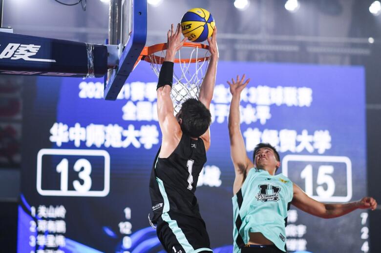 一场篮球比赛人数是多少(青春的记忆 大学生3×3校园篮球打响全国总决赛)