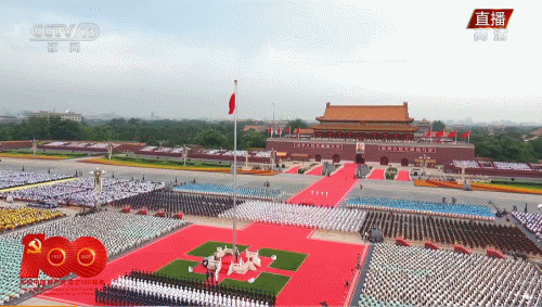 千里挑四！出现在文艺汇演上的领诵员冯琳，会是下一个王冰冰吗？