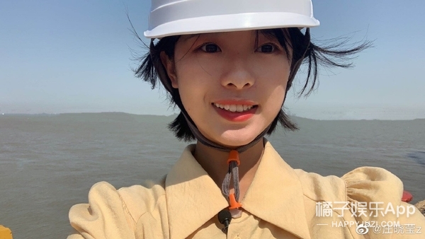 千里挑四！出现在文艺汇演上的领诵员冯琳，会是下一个王冰冰吗？
