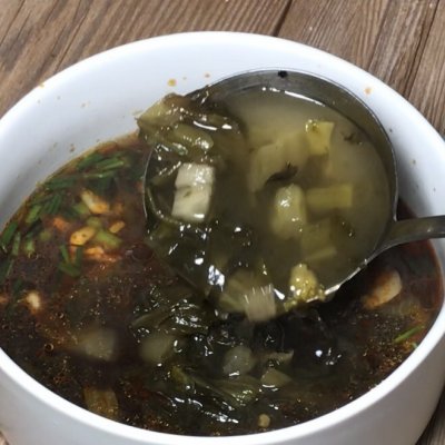 酸辣粉丝怎么做好吃又简单（教你做夏日开胃餐酸辣粉丝）