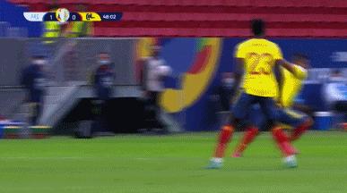 美洲杯-梅西助攻劳塔罗破门 阿根廷1-1哥伦比亚