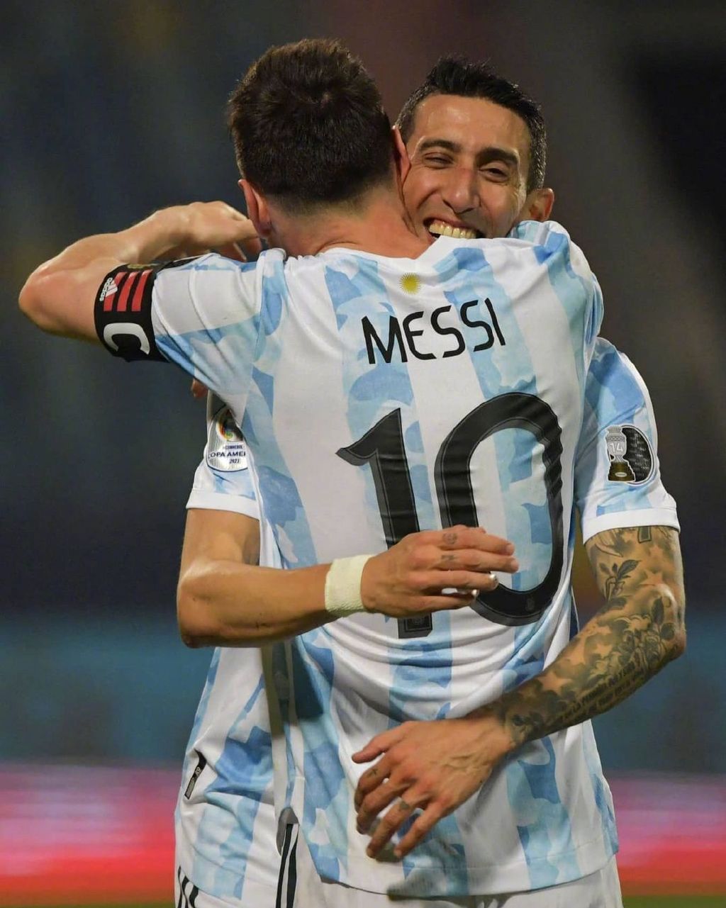 美洲杯阿根廷进决赛了吗(告慰马拉多纳英灵！阿根廷1-0巴西，梅西圆梦美洲杯冠军)