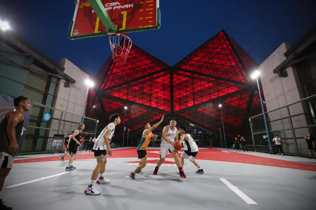 深圳哪里可以看cba（视频｜龙岗首个CBA篮球公园来了，免费时间段公布）