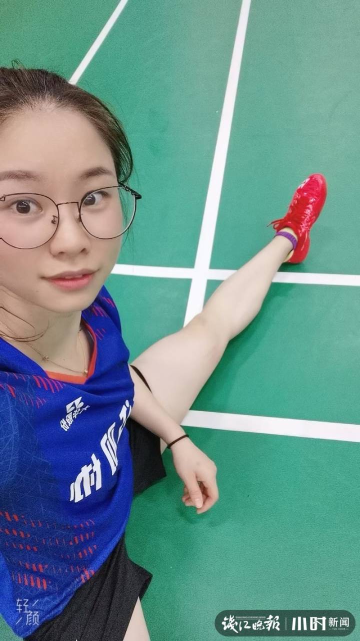 打羽毛球可以减多少斤体重（小时奥运｜运动三个月减重16斤，“半路出家”的羽毛球业余选手哪里像5岁孩子的妈？）