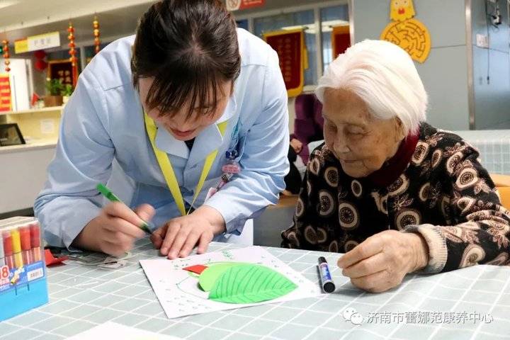 中华护理学会安宁疗护专科护士到蕾娜范康养中心实践学习