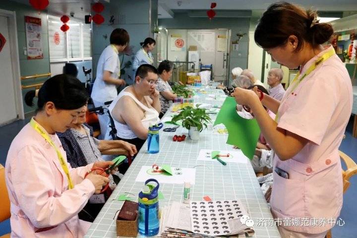 中华护理学会安宁疗护专科护士到蕾娜范康养中心实践学习