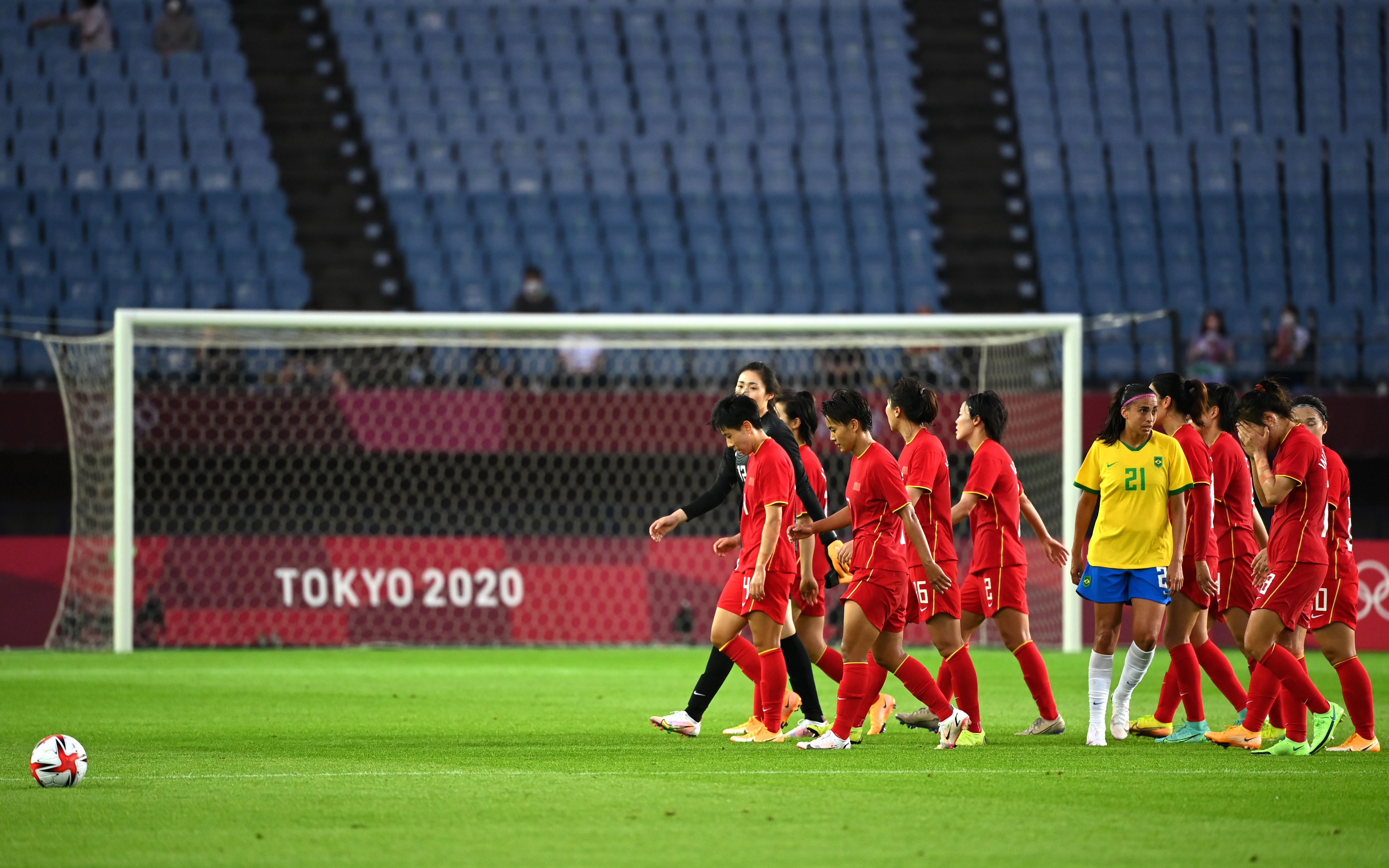 巴西女足获得几次(中国女足出线形势告急，次轮必须大胜赞比亚)