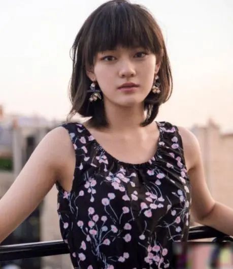 中戏新生名单曝光！第一名辽宁女孩被吐槽“网红脸”