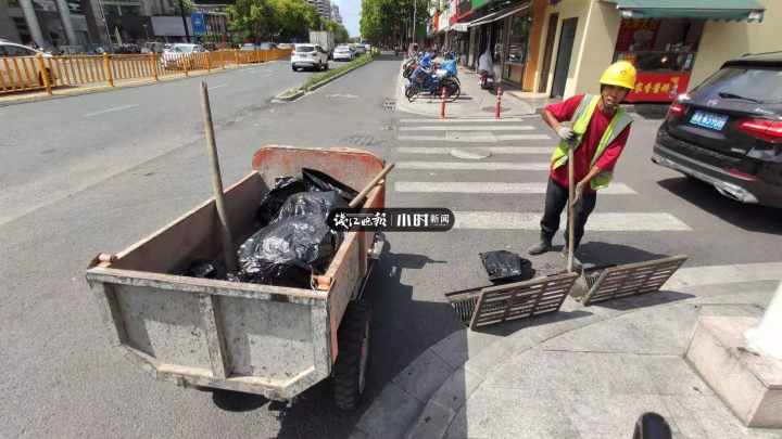 台风来临前的杭州各地铁站：大家关心的沙包挡板在哪里，要怎么用，我们去看了看