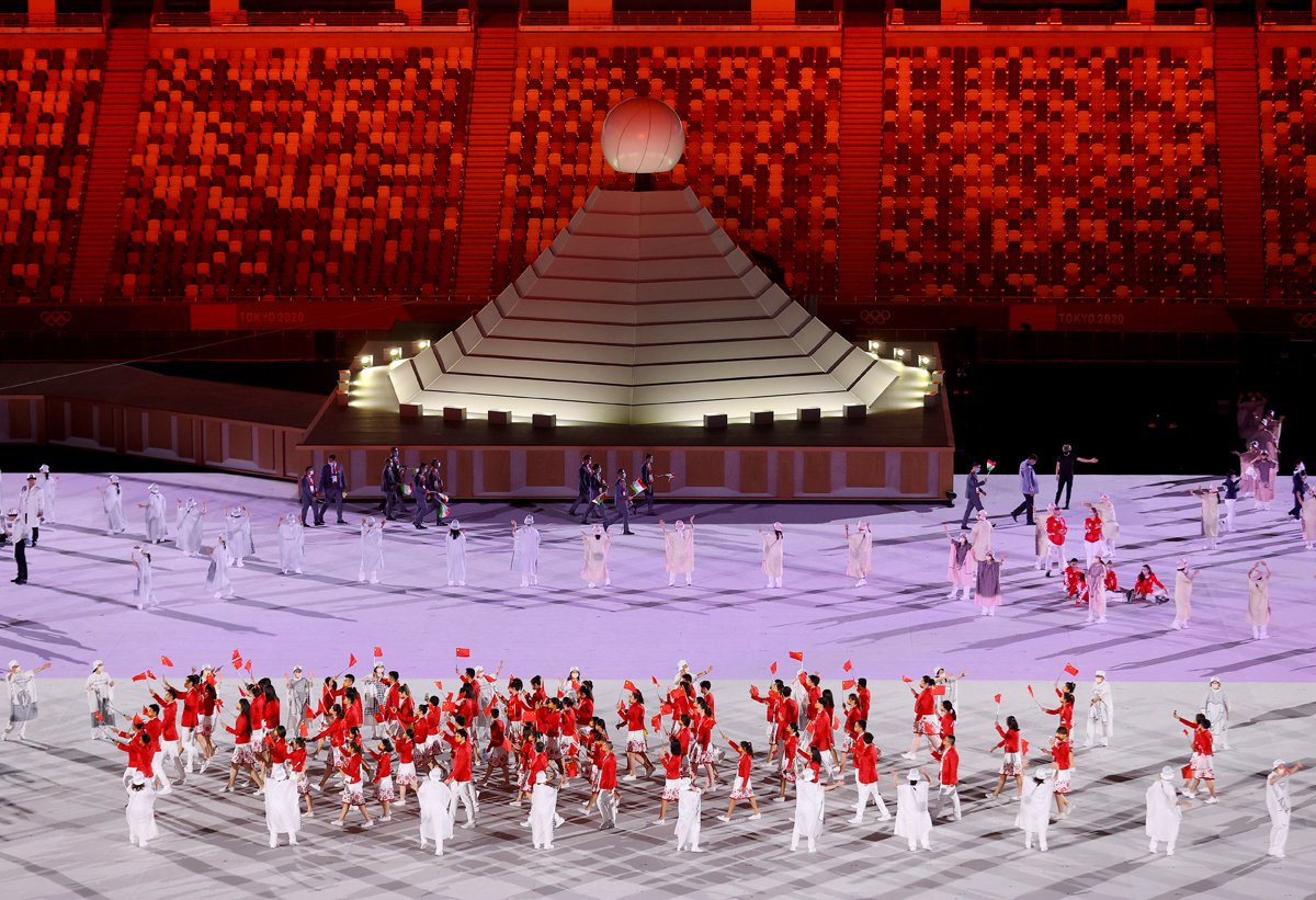 2020奥运会跆拳道比赛(奥运头条丨开幕式“中国红”刷屏，中国健儿首日冲击多枚金牌)