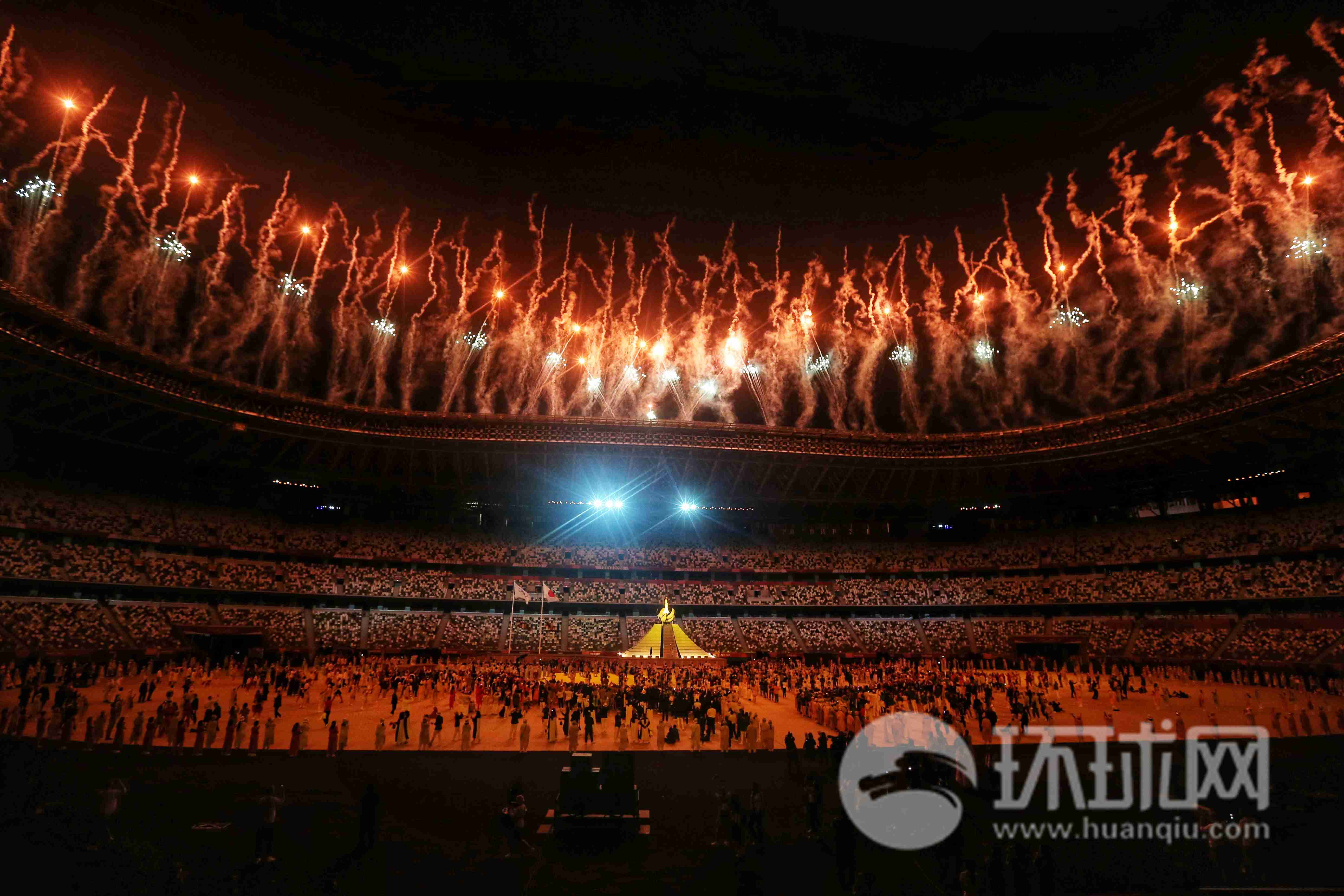 东京奥运会开幕式图片（圣火点燃！东京奥运会开幕式顺利举行）