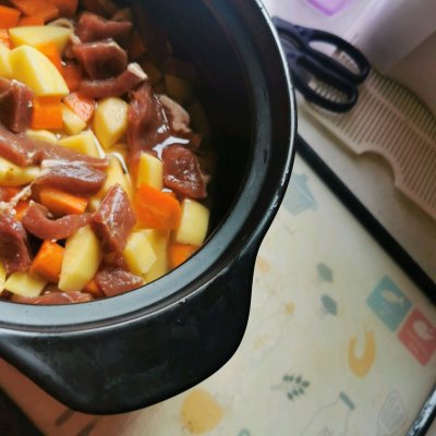 牛肉咖喱饭的做法,