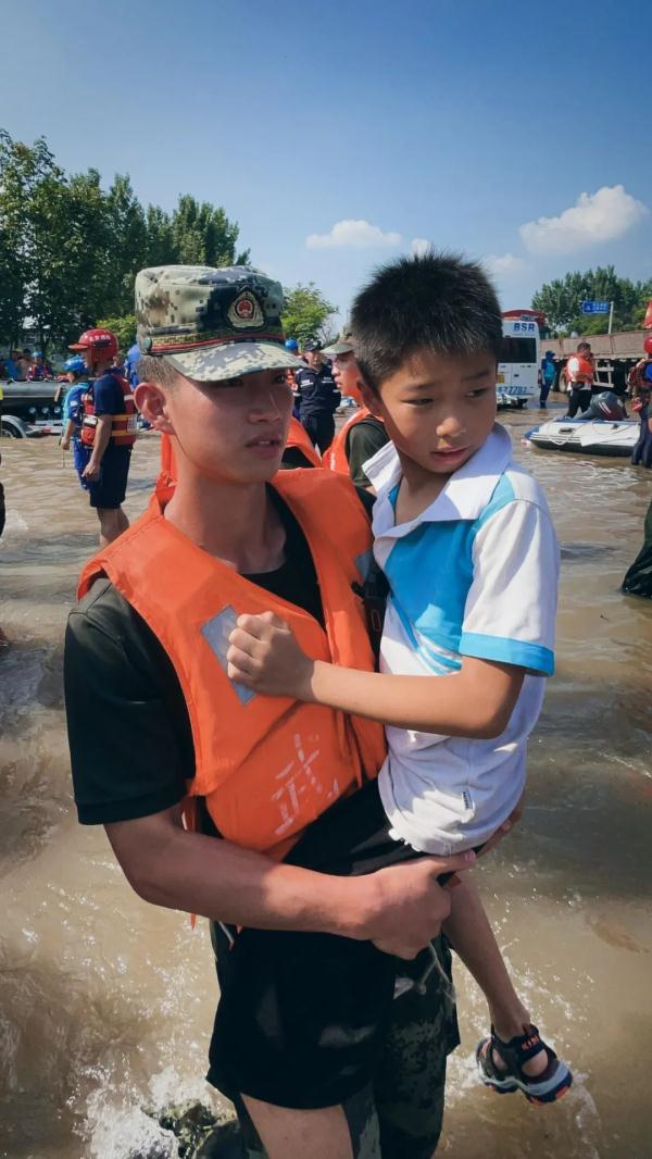 3000人紧急转移，1039特别报道组，在牧野！见证北京消防救援第一现场