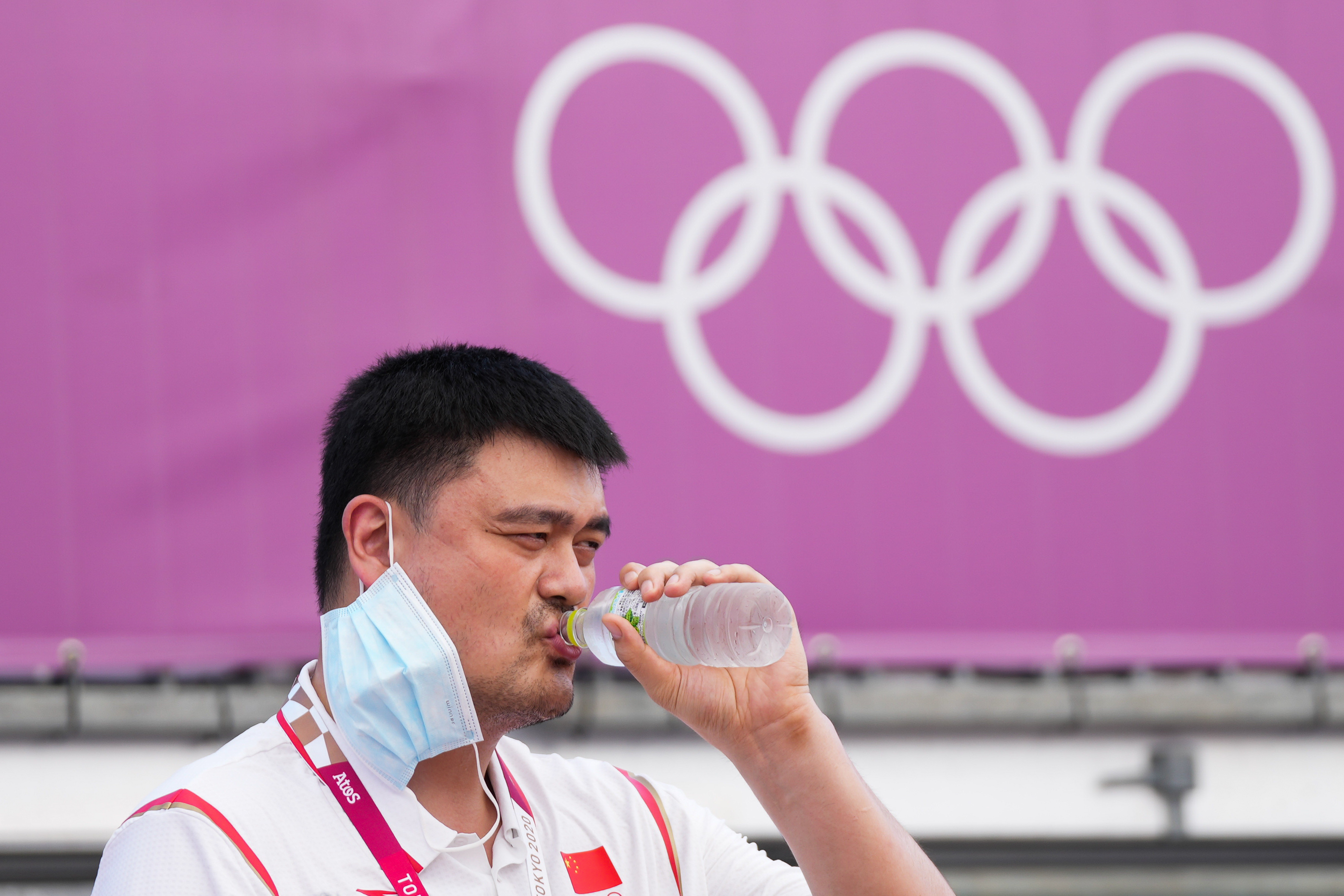 蓝球世界杯打架(深一度｜中国男子三人篮球4战全败，战术思路和选人都错了？)